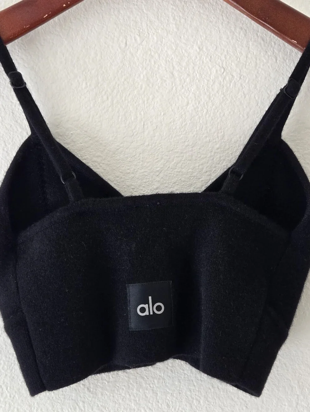 Alo Yoga Cashmere Jet Set Bra in Black XS  Quite Luxury Athlesure Bralette
